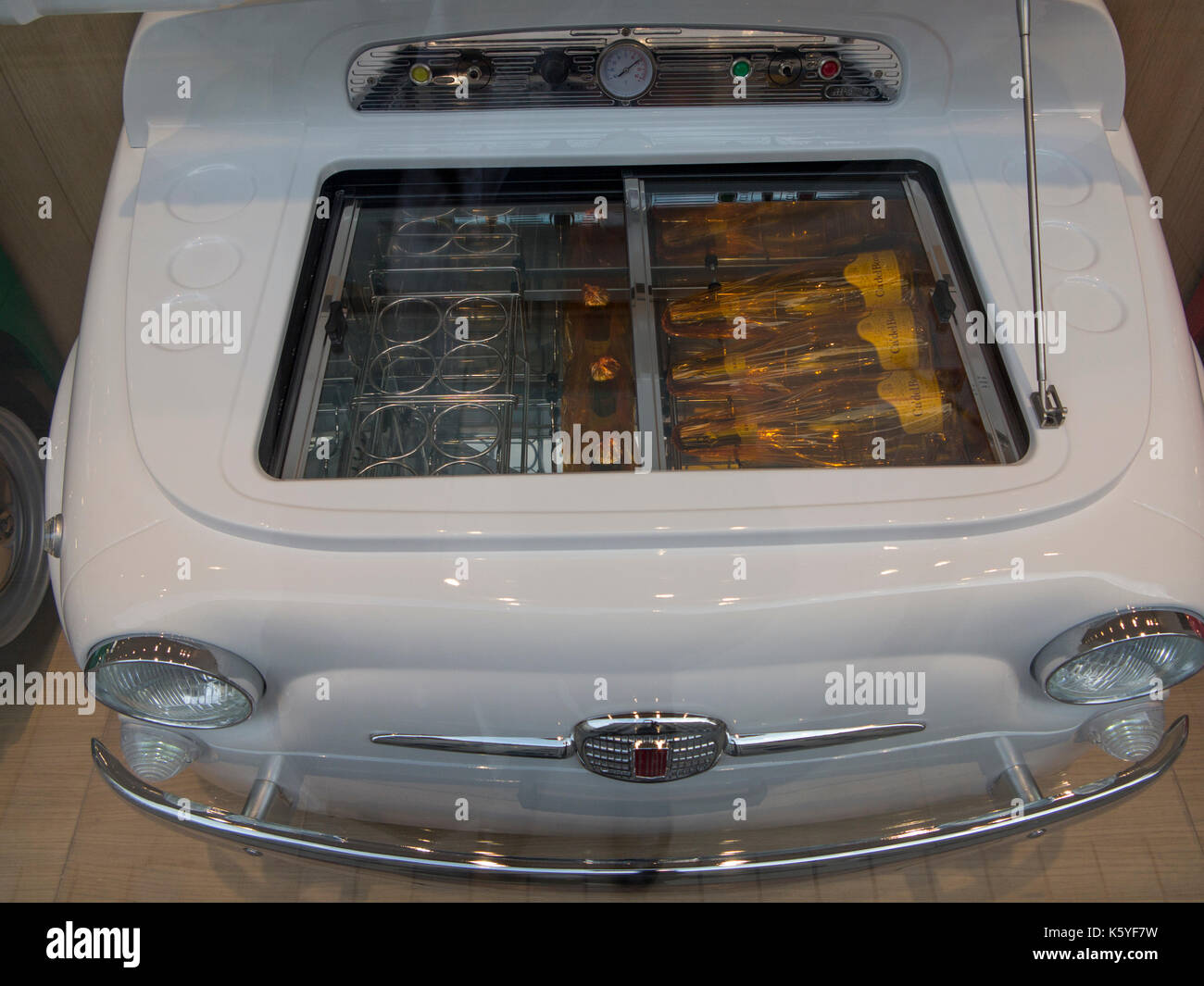 fiat 500 fridge