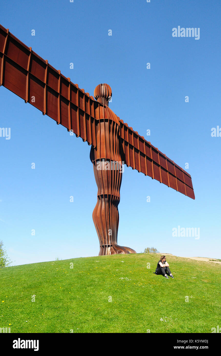 angel-of-the-north-sculpture-by-antony-gormley-gateshead-newcastle