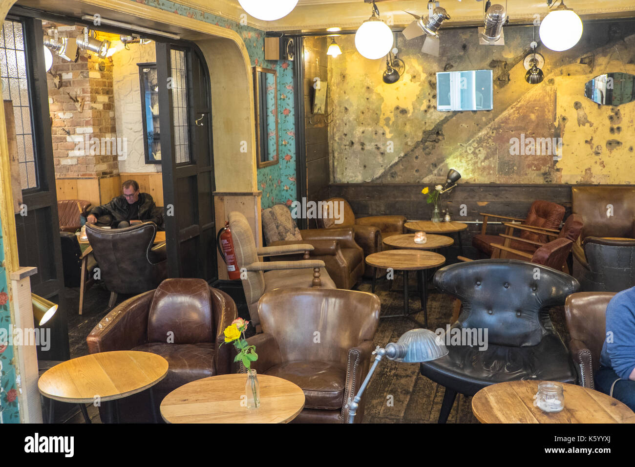 Cafe,Barker,coffee,tea,house,Castle,Arcade,Castle Quarter,Cardiff