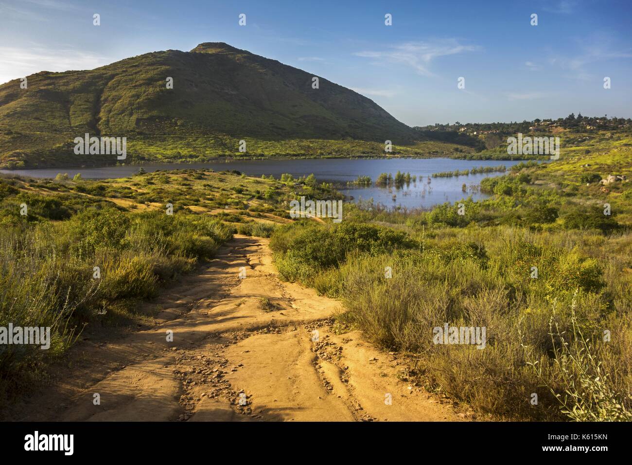 Landscape View Lake Hodges Bernardo Mountain Skyline San Diego River Park Hiking Trail Sunny Day