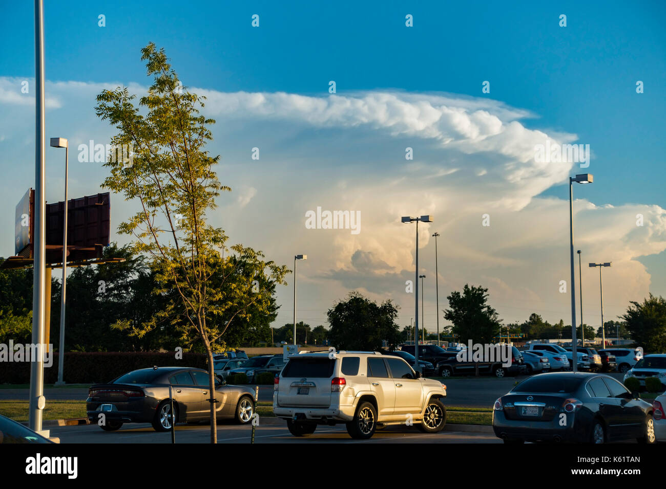 A shelf cloud developing over Oklahoma City, Oklahoma, USA. It's caused