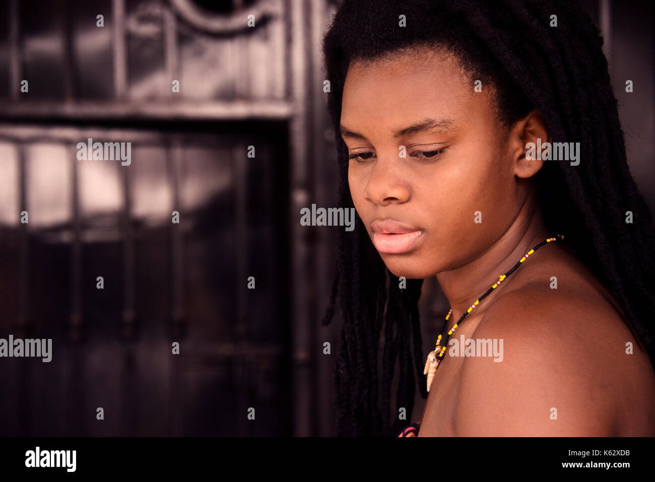 African beauty hi-res stock photography and images - Alamy