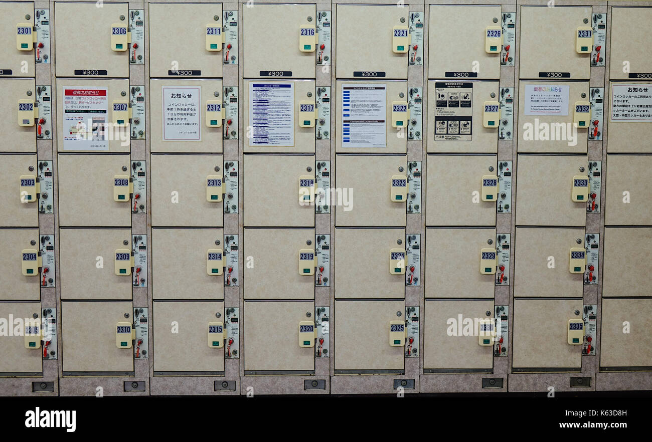 Coin lockers hires stock photography and images Alamy