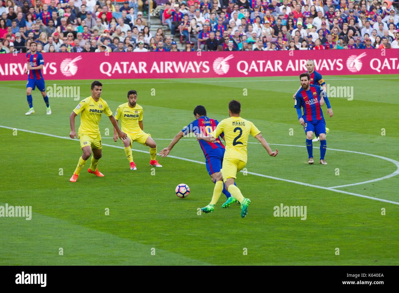 Possession of ball hires stock photography and images Alamy