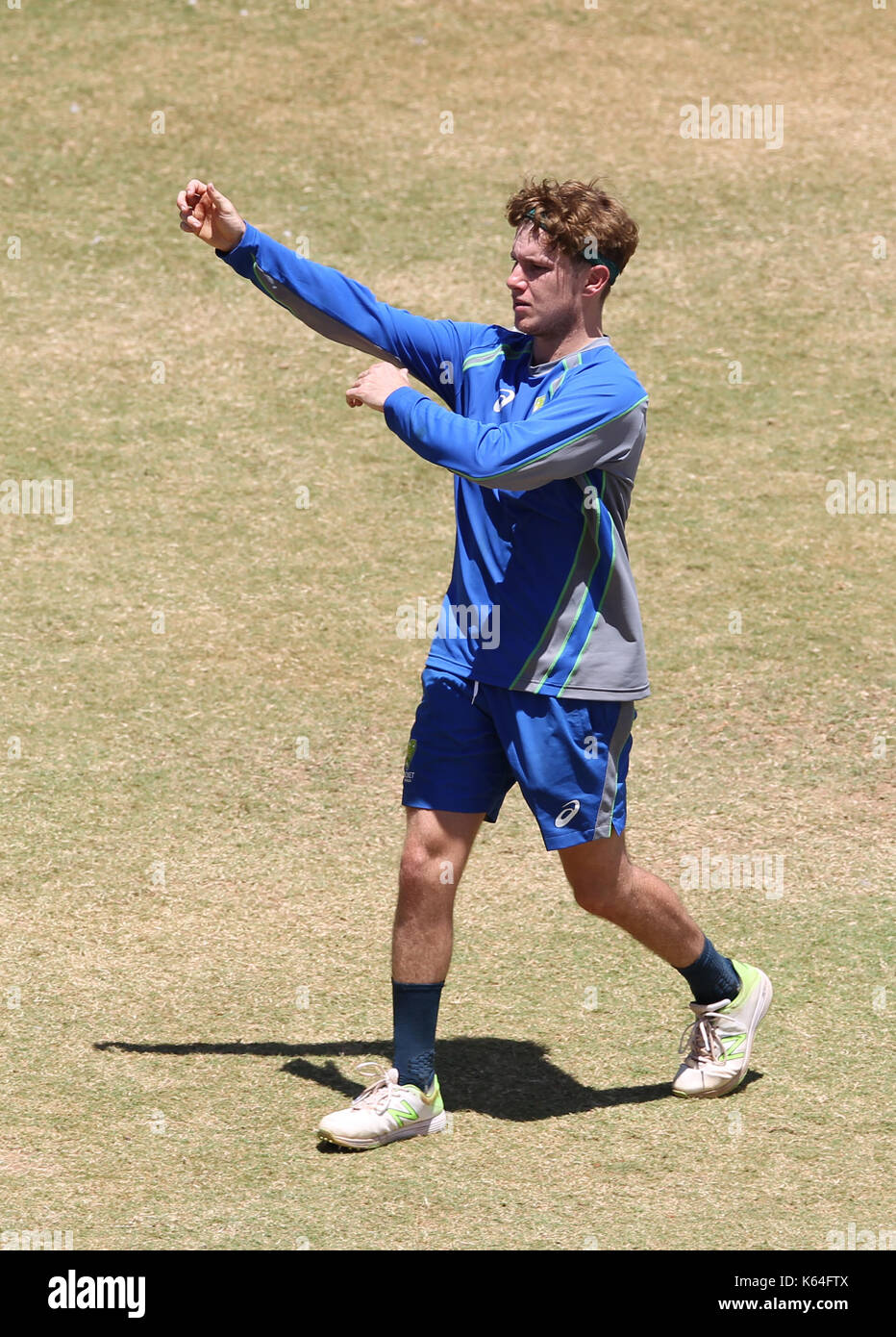 Leg spinner hires stock photography and images Alamy