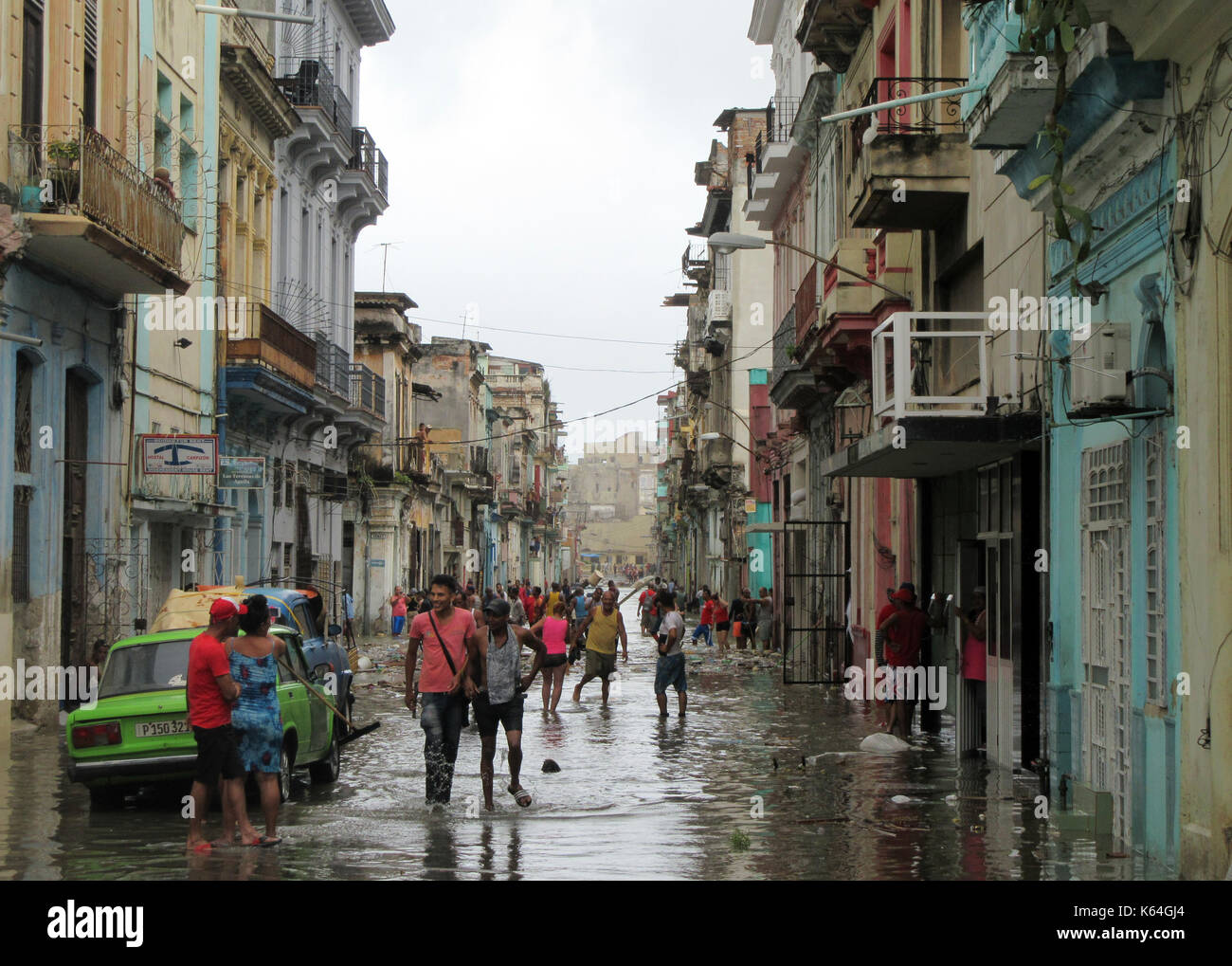 Havana, Cuba. 10th Sep, 2017. A street is completely flooded in Havana ...