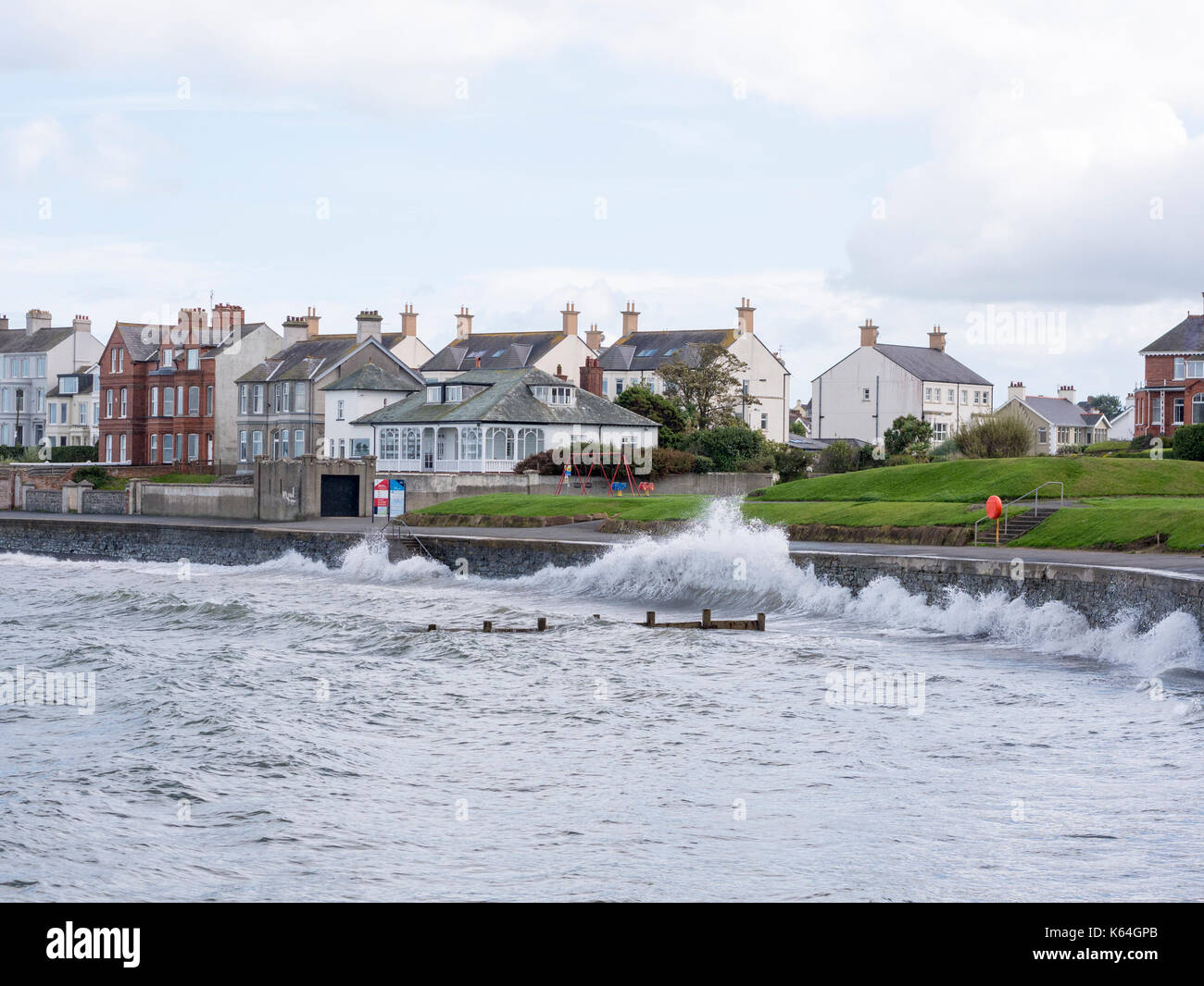 Bangor, Northern Ireland, UK. 11th Sep, 2017. UK weather Sunshine and showers, with a