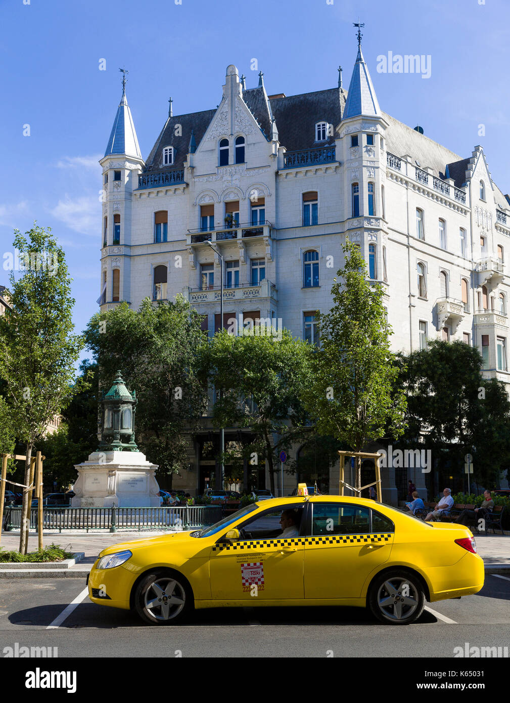 Hungary, Budapest yellow taxi in a street of Budapest Stock Photo Alamy