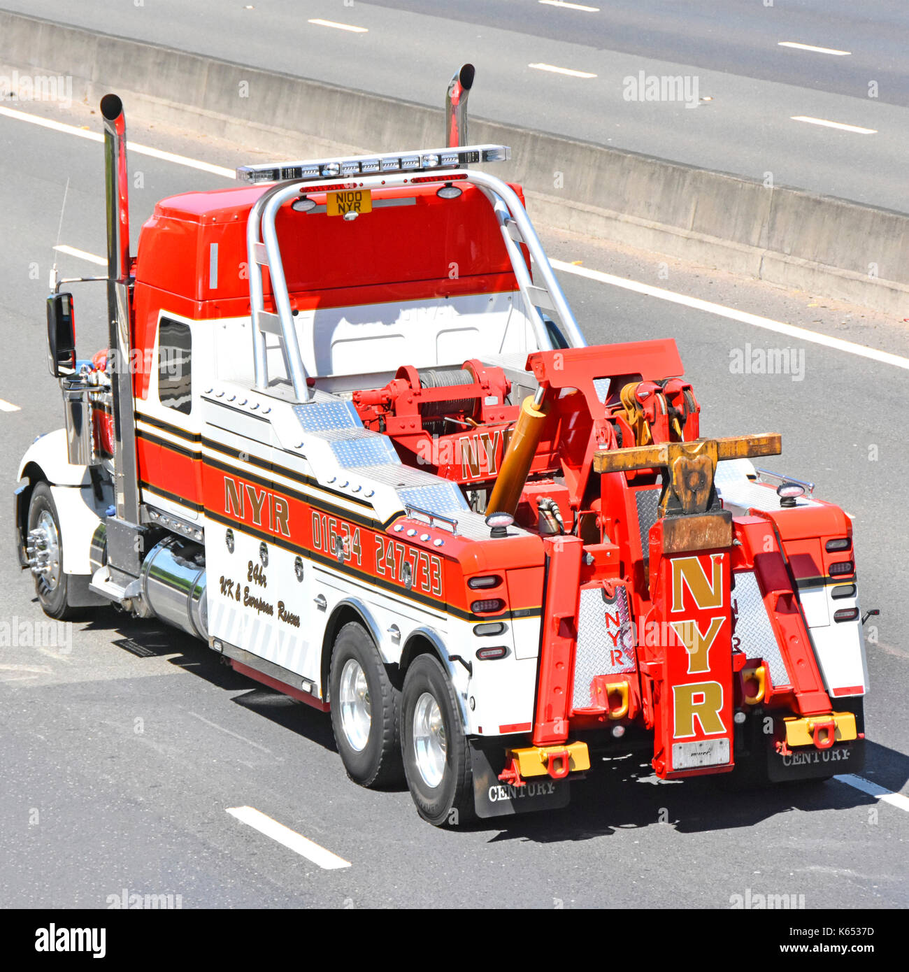 Breakdown wagon American LoneStar truck operated by Neil Yates heavy lifting recovery breakdown service for UK & European lorries and trucks Stock Photo