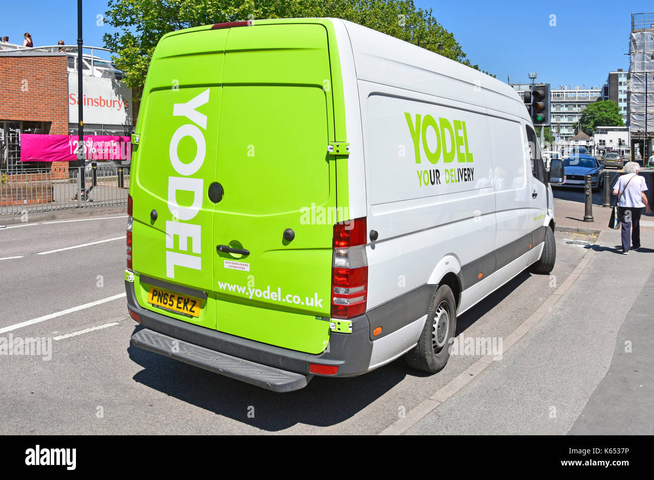 Yodel hires stock photography and images Alamy