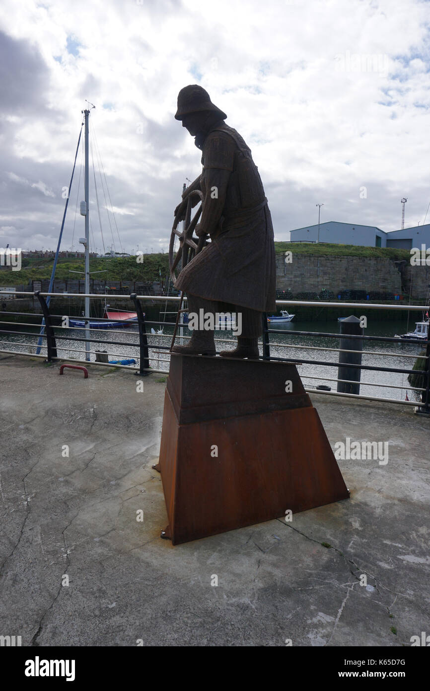 Seaham County Durham fisherman statue Stock Photo Alamy