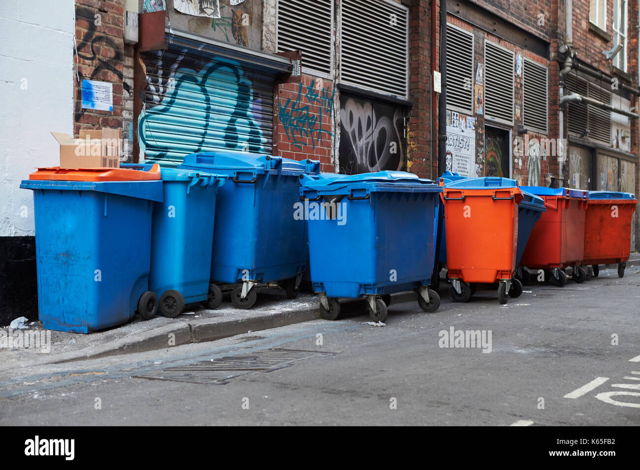 Bins in the street hi-res stock photography and images - Alamy