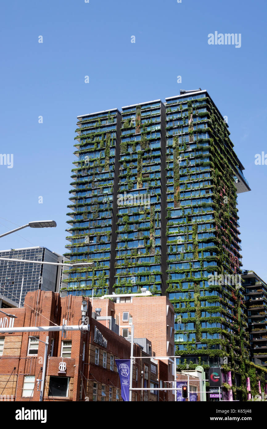 One Central Park Residential Building In Chippendale Sydney Australia An Award Winning Green Building Covered In Plants Stock Photo