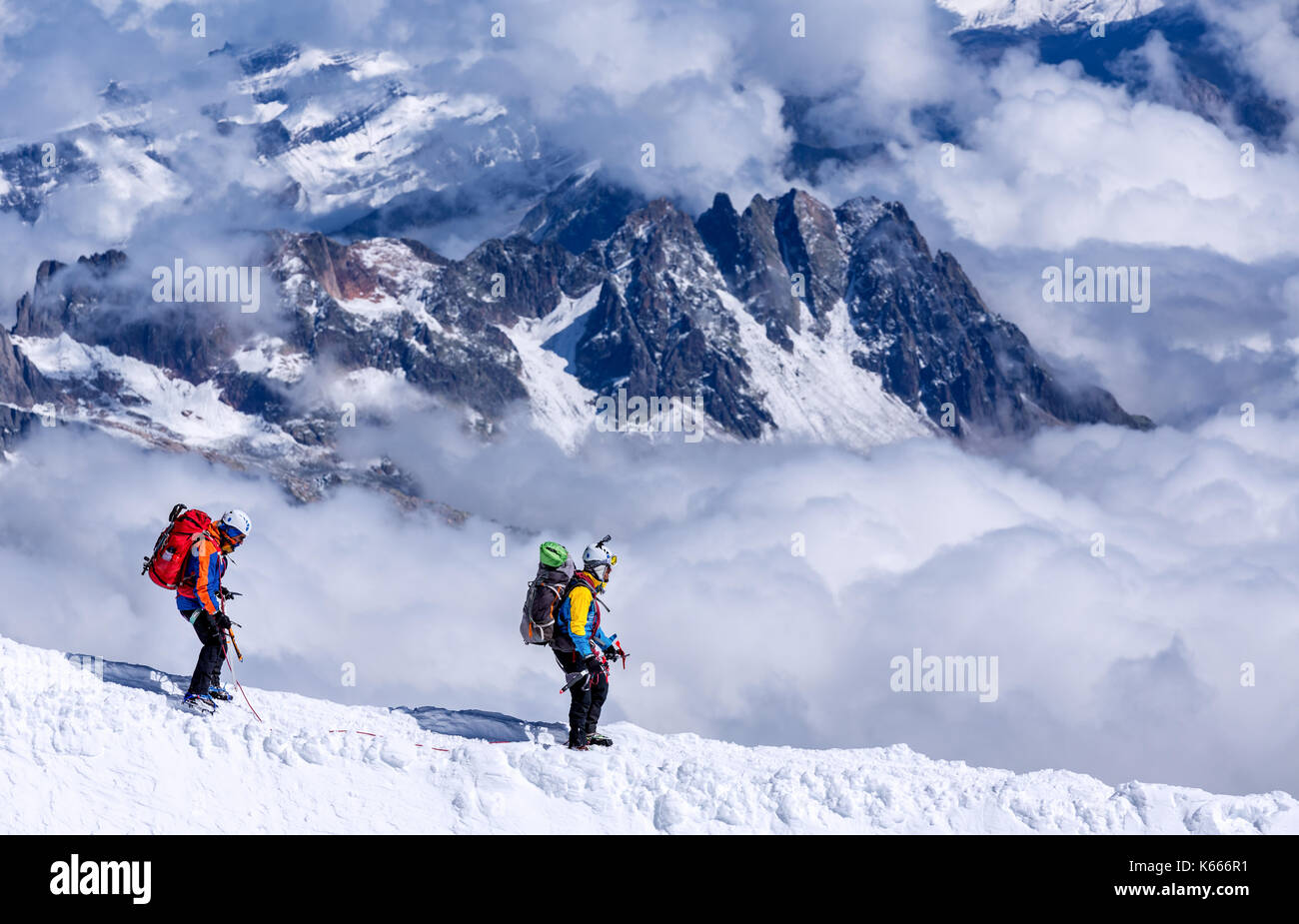 Two climbers on the slopes of Mont Blanc, Chamonix, France Stock Photo