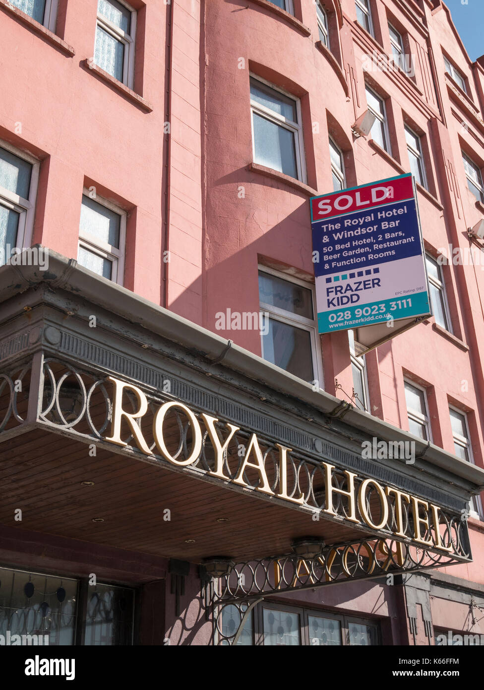 Commercial property for sale sign hires stock photography and images