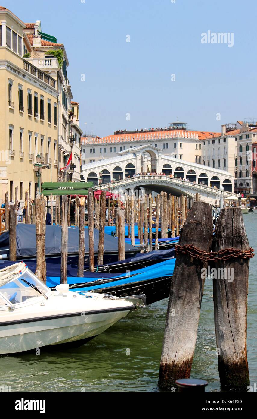 Venice is built on a foundation of wood Stock Photo Alamy