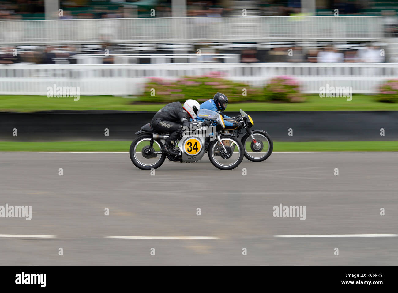 1961 Norton Manx owned by Peter Bloore racing in the Barry Sheene