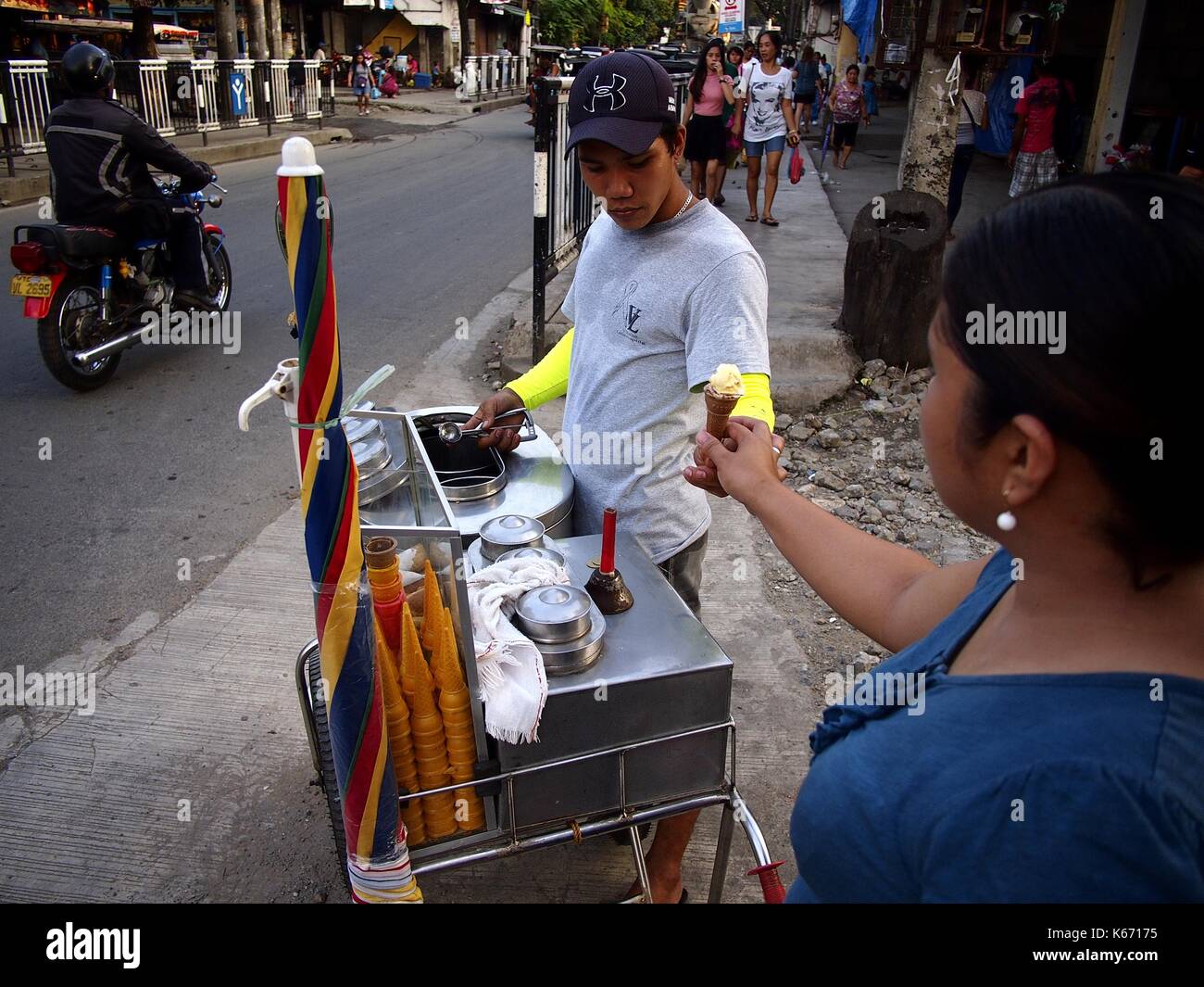 Ice cream cart philippines hires stock photography and images Alamy