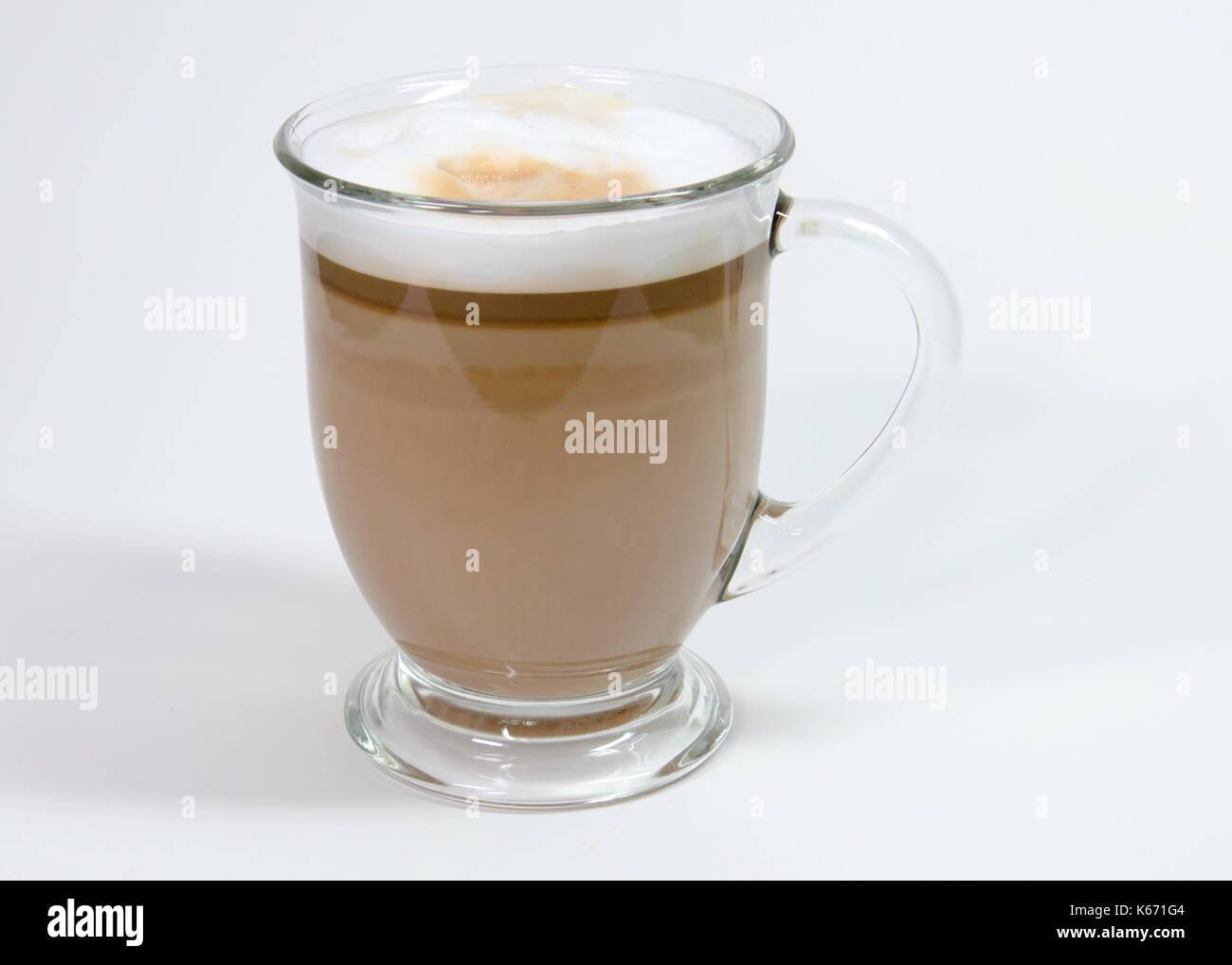 https://c8.alamy.com/comp/K671G4/latte-in-clear-glass-with-foam-K671G4.jpg