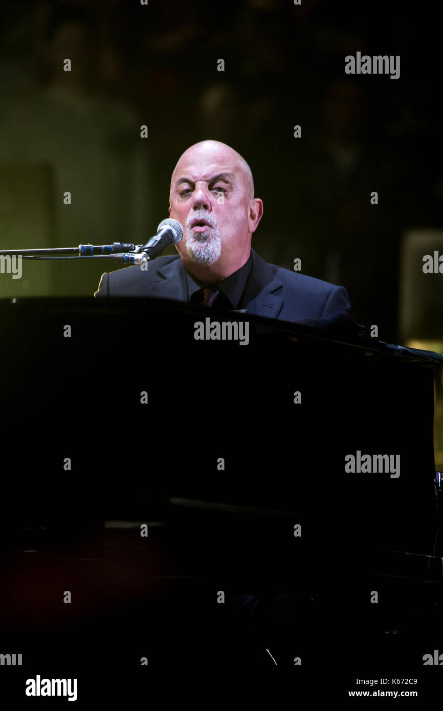 Billy Joel performing his 16th straight sold out appearance at Madison ...