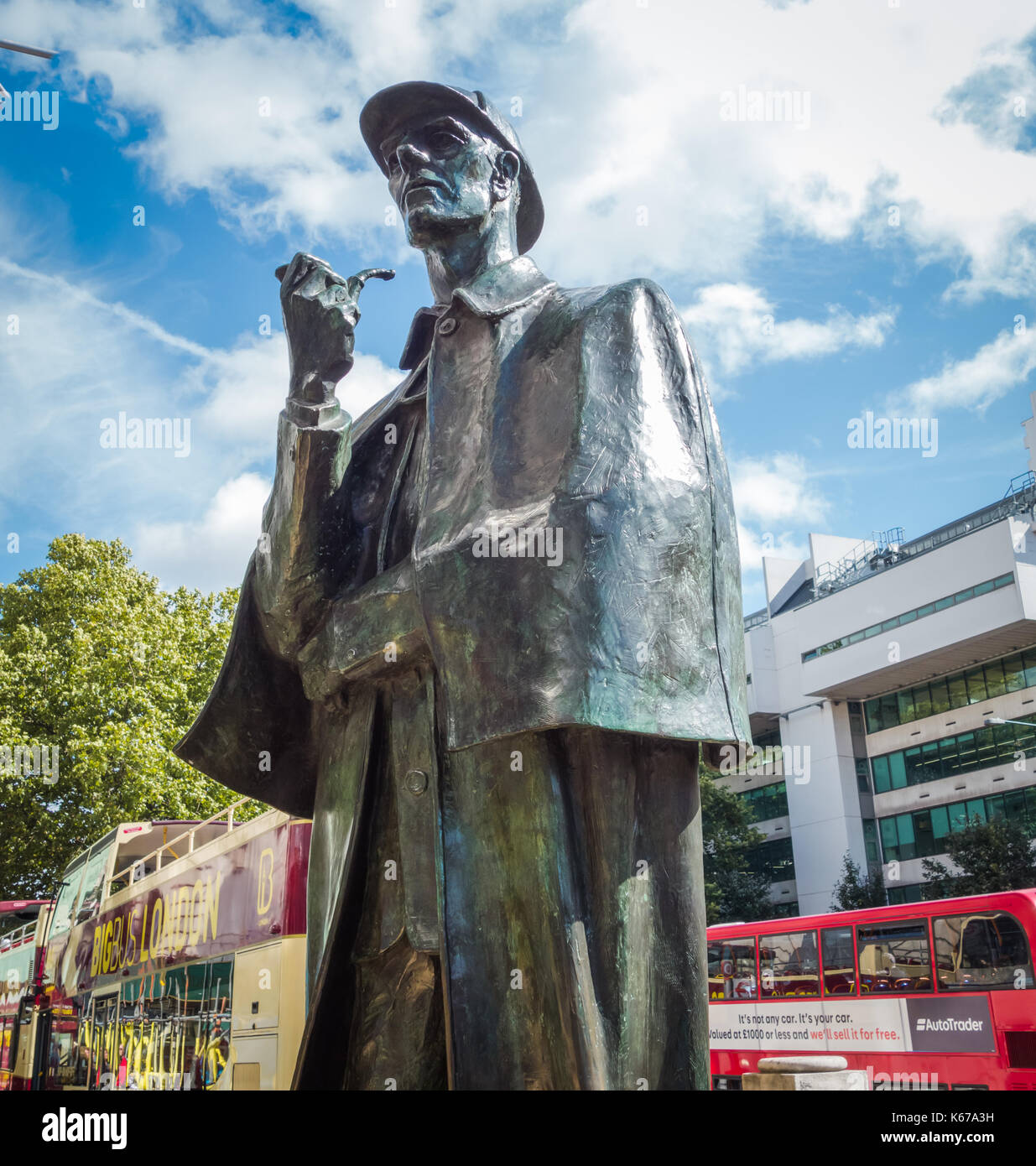 Statue of Sherlock Holmes outside BAker Street station on Marylebone Road, London, NW1, UK Stock Photo