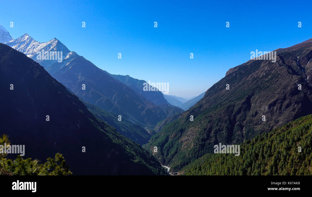 Himalaya mountains hi-res stock photography and images - Alamy