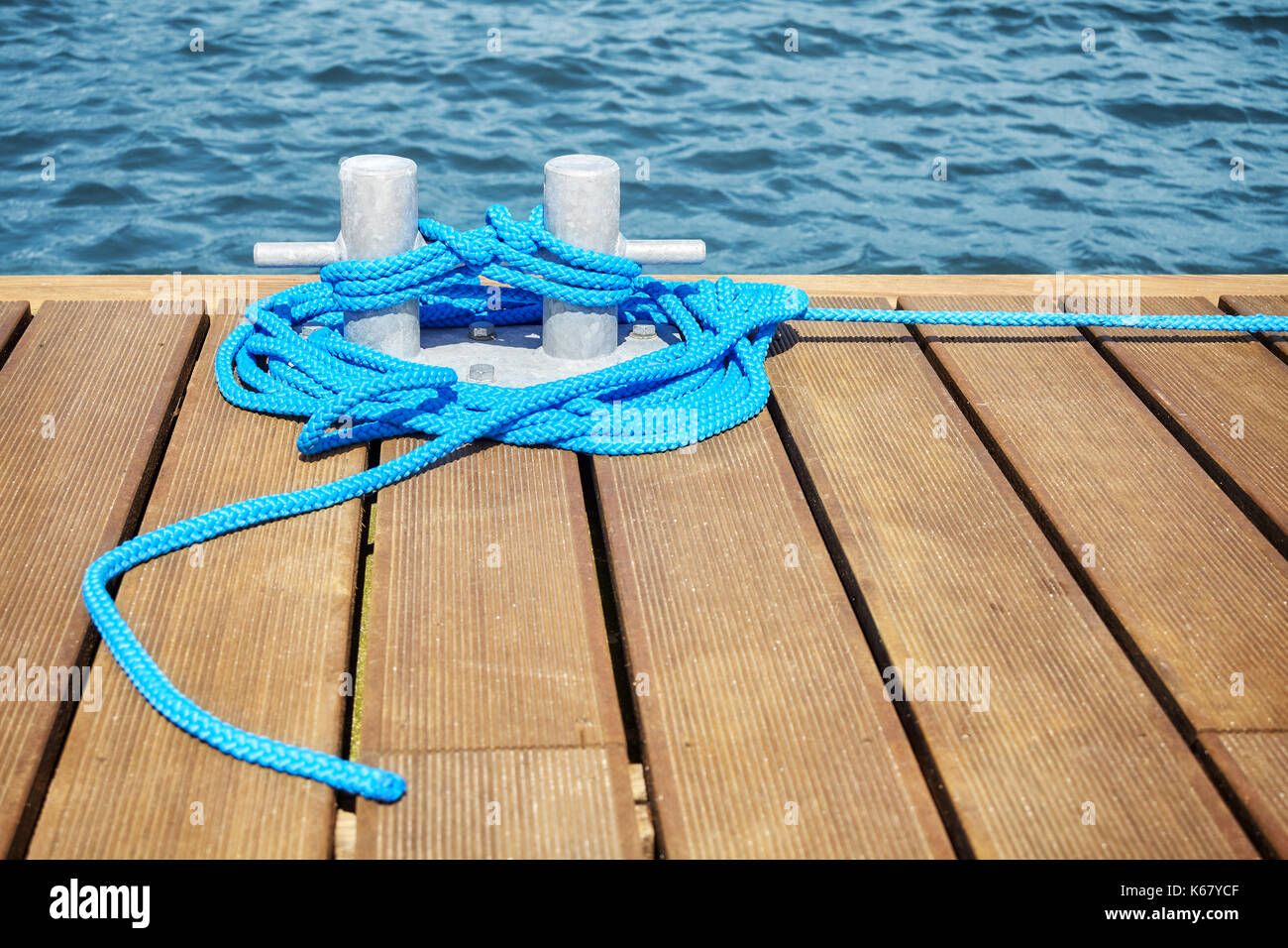 Nautical rope knot hi-res stock photography and images - Alamy