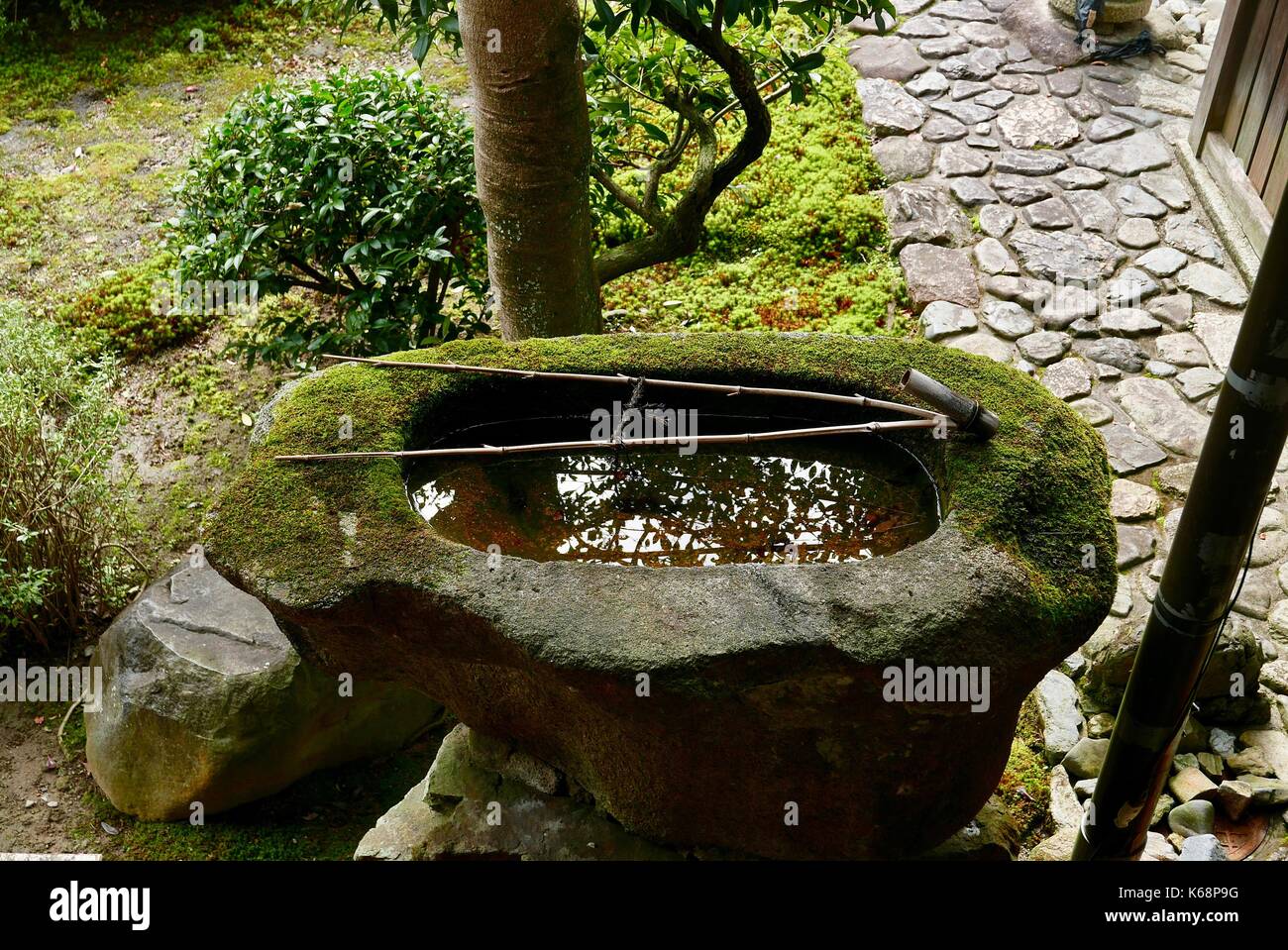 Peaceful zen gardens and temple of Shoren in in kyoto Stock Photo