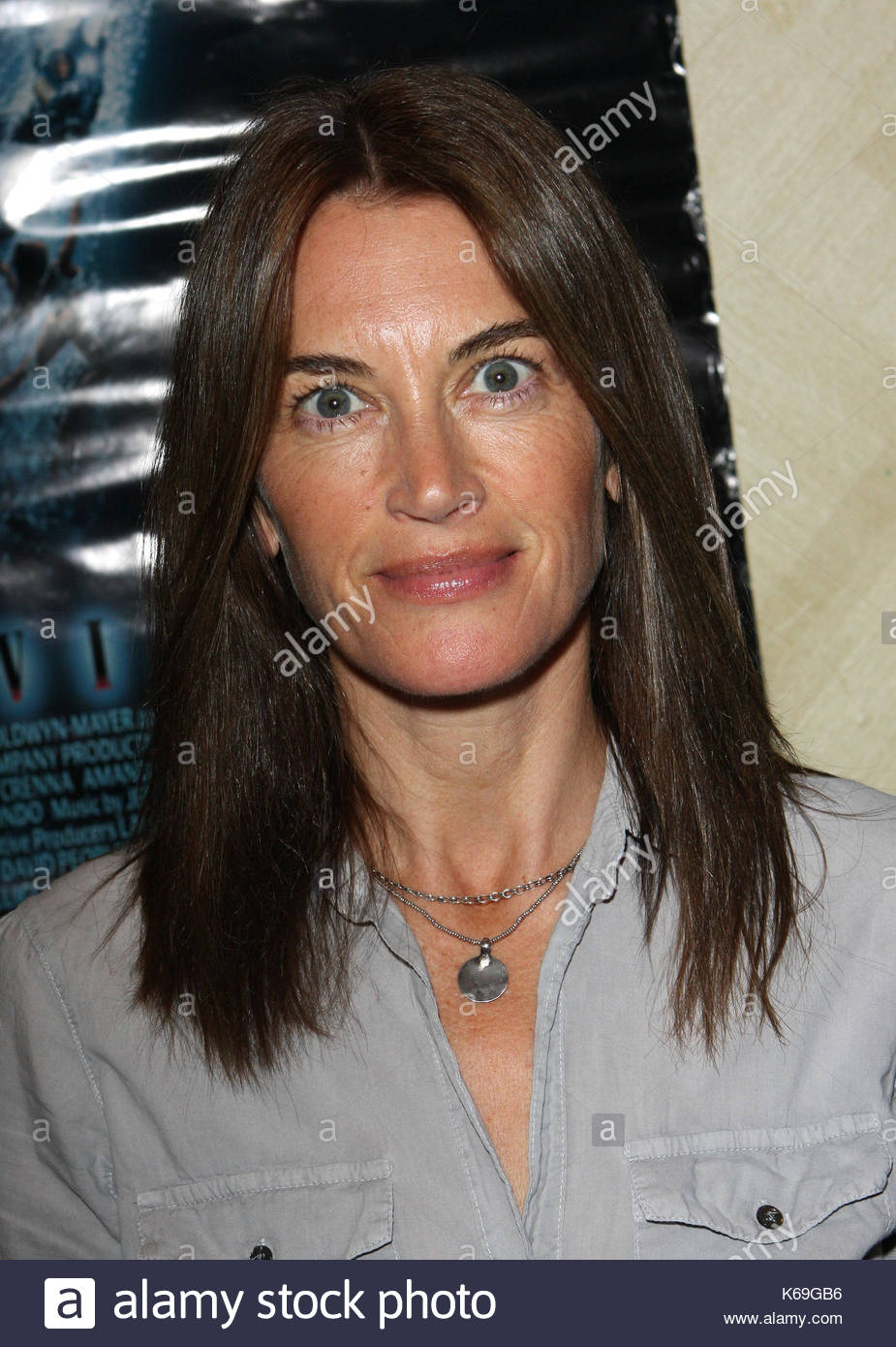 Amanda Pays. Celebrities signing autographs and meeting fans at The ...