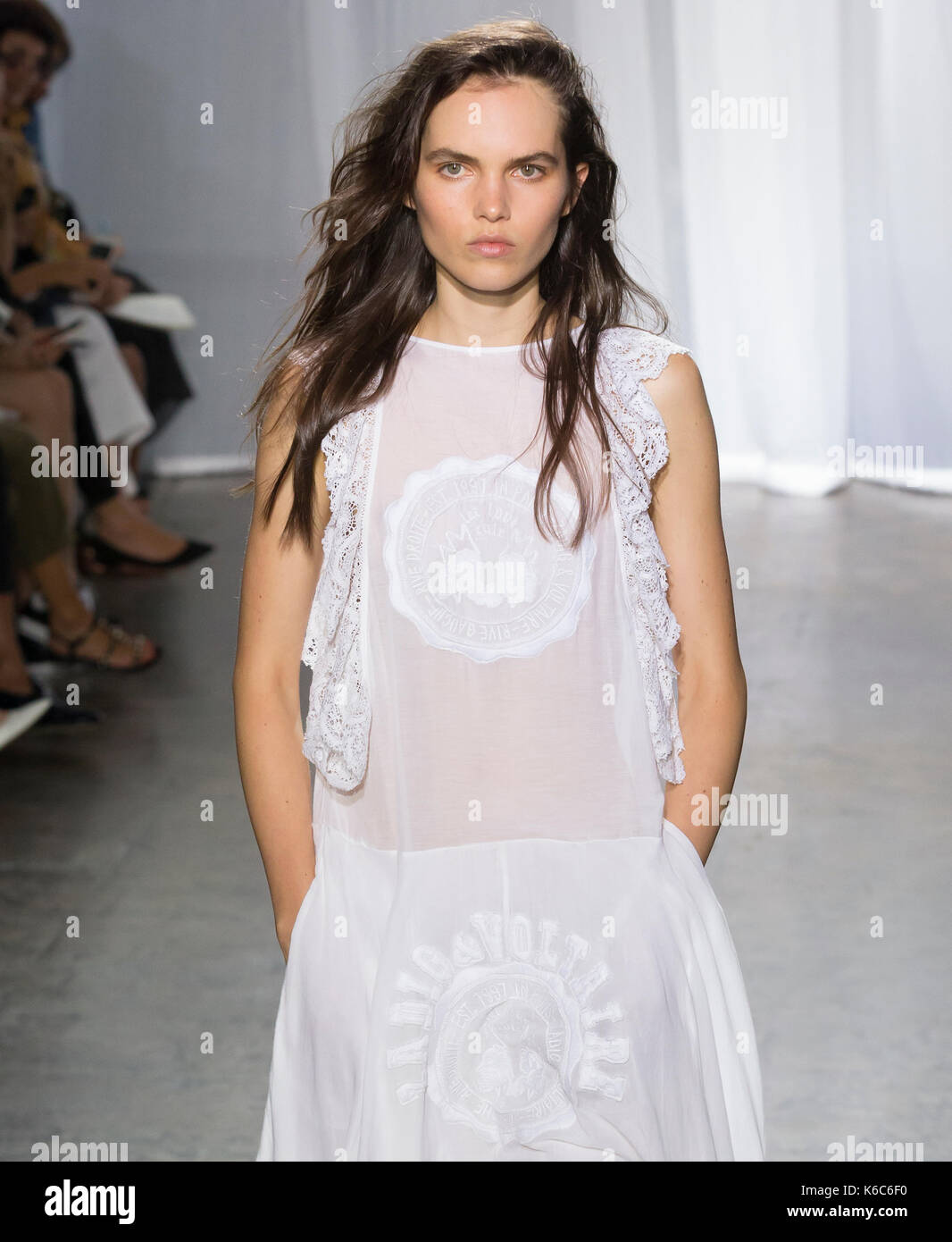 Lily stewart hi-res stock photography and images - Alamy