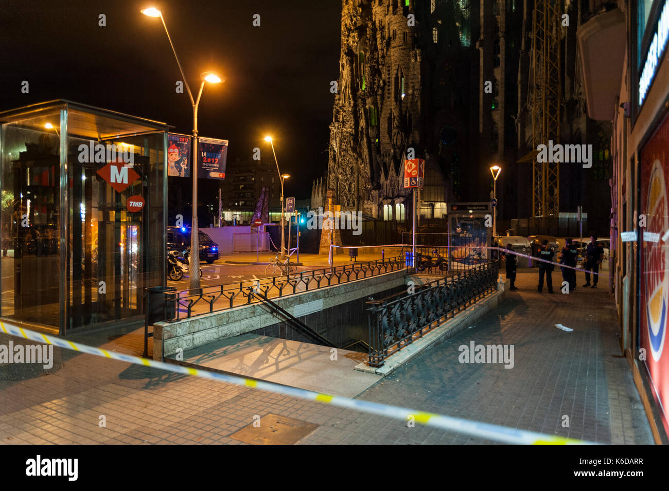 Barcelona, Catalonia. 12th Sep, 2017. Spain. September 12th, 2017. The police operation has evicted the Sagrada Família and the metro stations of lines 2 and 5. The TEDAX bombers have examined a suspect artefact abandoned inside a van. Credit: Charlie Perez/Alamy Live News Stock Photo