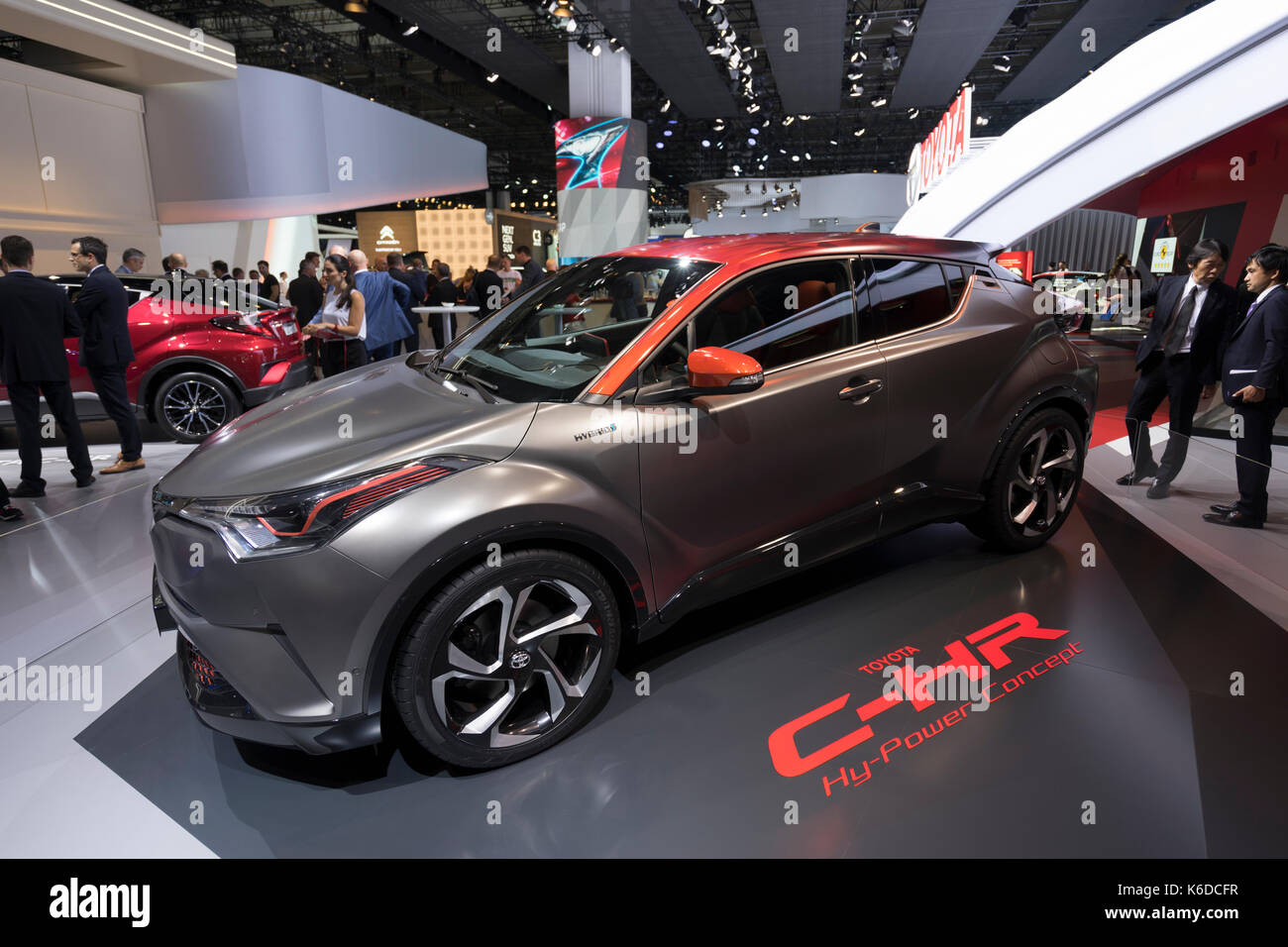 Toyota C Hr Hybrid High Resolution Stock Photography And Images Alamy