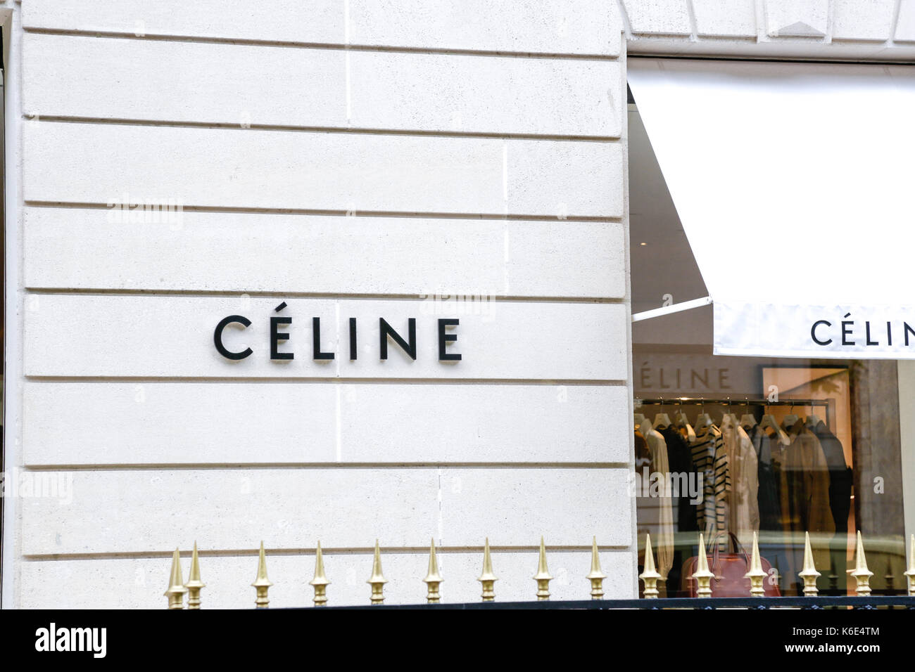 Paris, France, Women Shoppers, WIndow Shopping Street, Chanel Luxury  Fashion Brands Shops, LVMH on Avenue Montaigne Stock Photo - Alamy