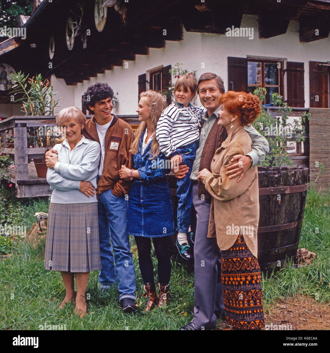 Forsthaus Falkenau, Fernsehserie, Deutschland 1989 - 2013, Darsteller: Bruni Löbel, Michael Wolf, Katharina Köhntopp, Nicole Schmidt, Christian Wolff, Gisela Uhlen Stock Photo