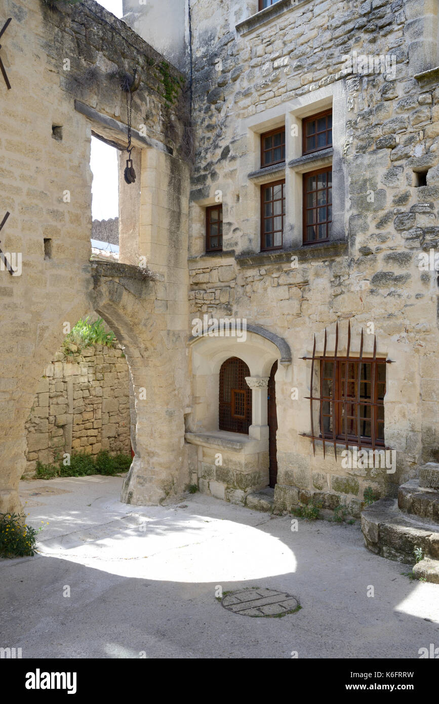 Medieval Town House Viens Luberon Vaucluse Provence France Stock Photo
