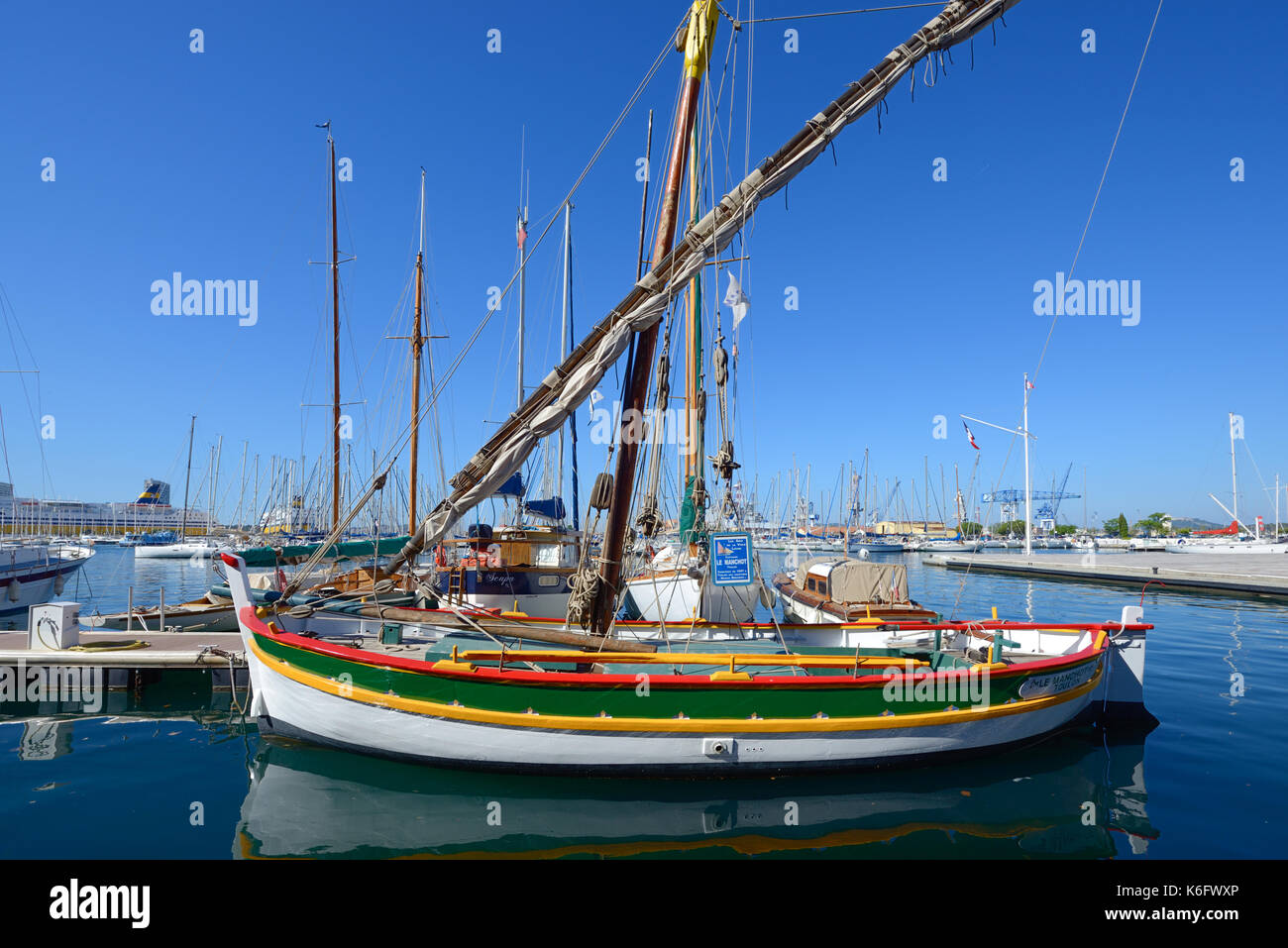 Wooden model boat: La Provençale fishing boat