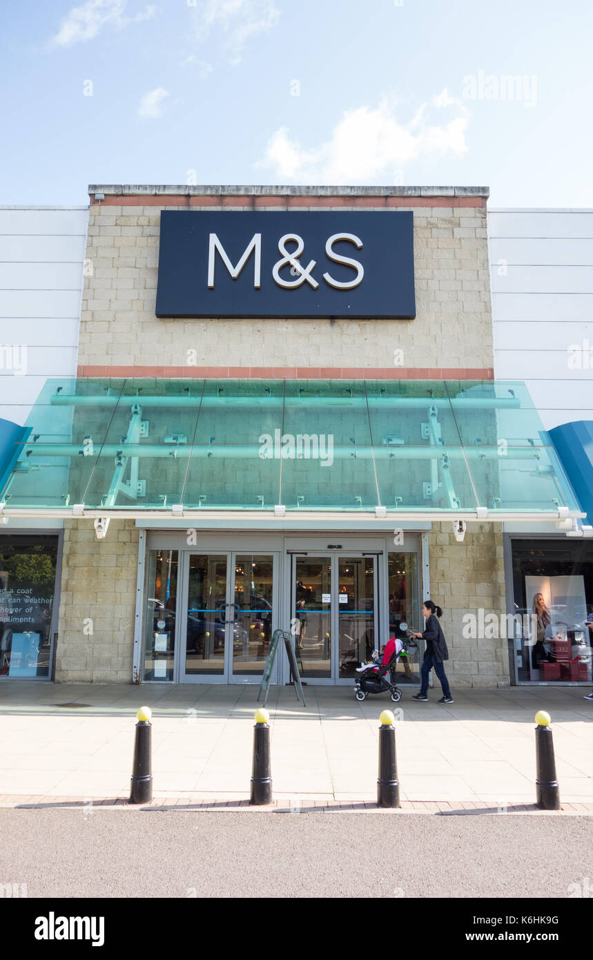 M&S Store at Kew Retail Park, Richmond, Surrey, London, TW9, UK. Stock Photo