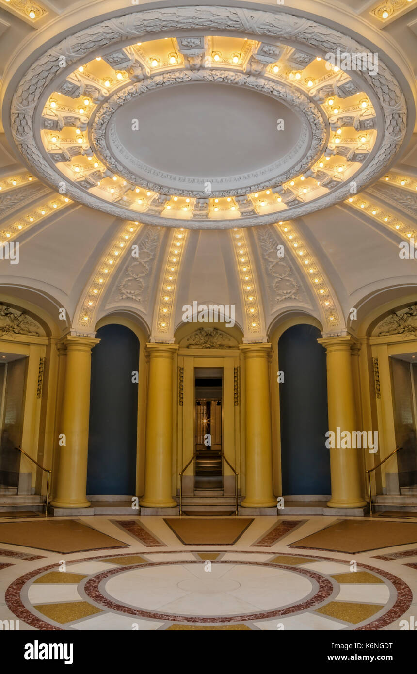 Yale University Woolsey Hall - Interior view of the entrance and rotunda of Woolsey Hall. It is the primary auditorium at Yale University, located on  Stock Photo