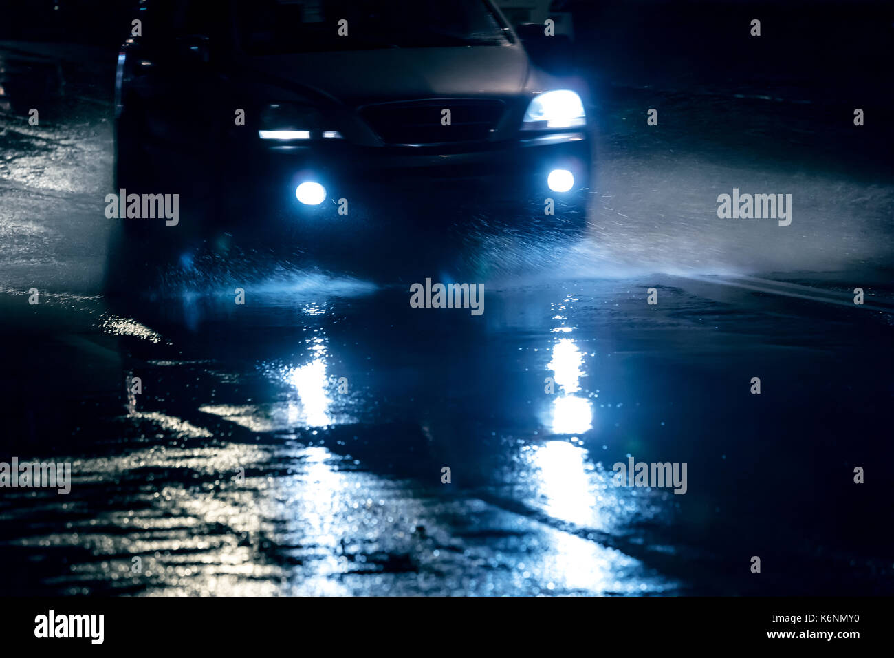 Car headlights at night hi-res stock photography and images - Alamy