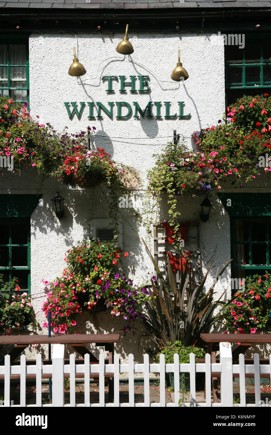 The Windmill Pub, Chipperfield UK Stock Photo