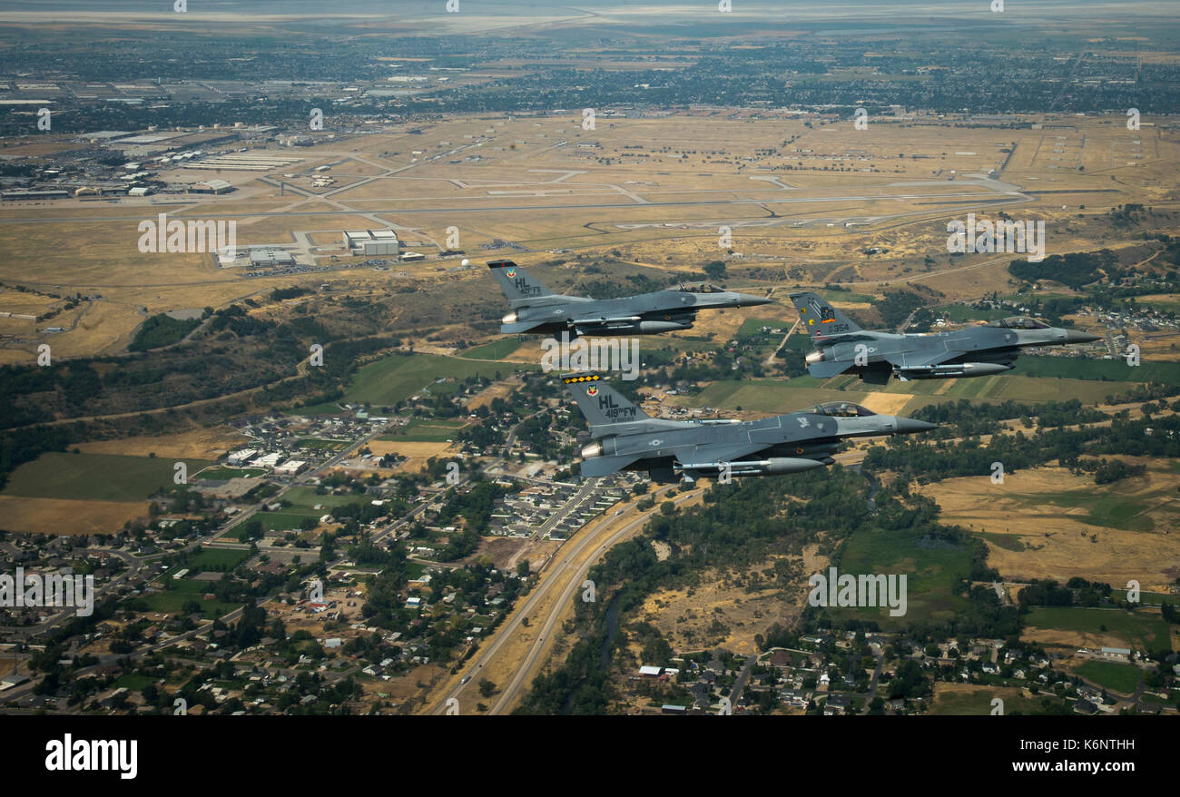 US Air Force F-16 Vipers Training Flight Stock Photo