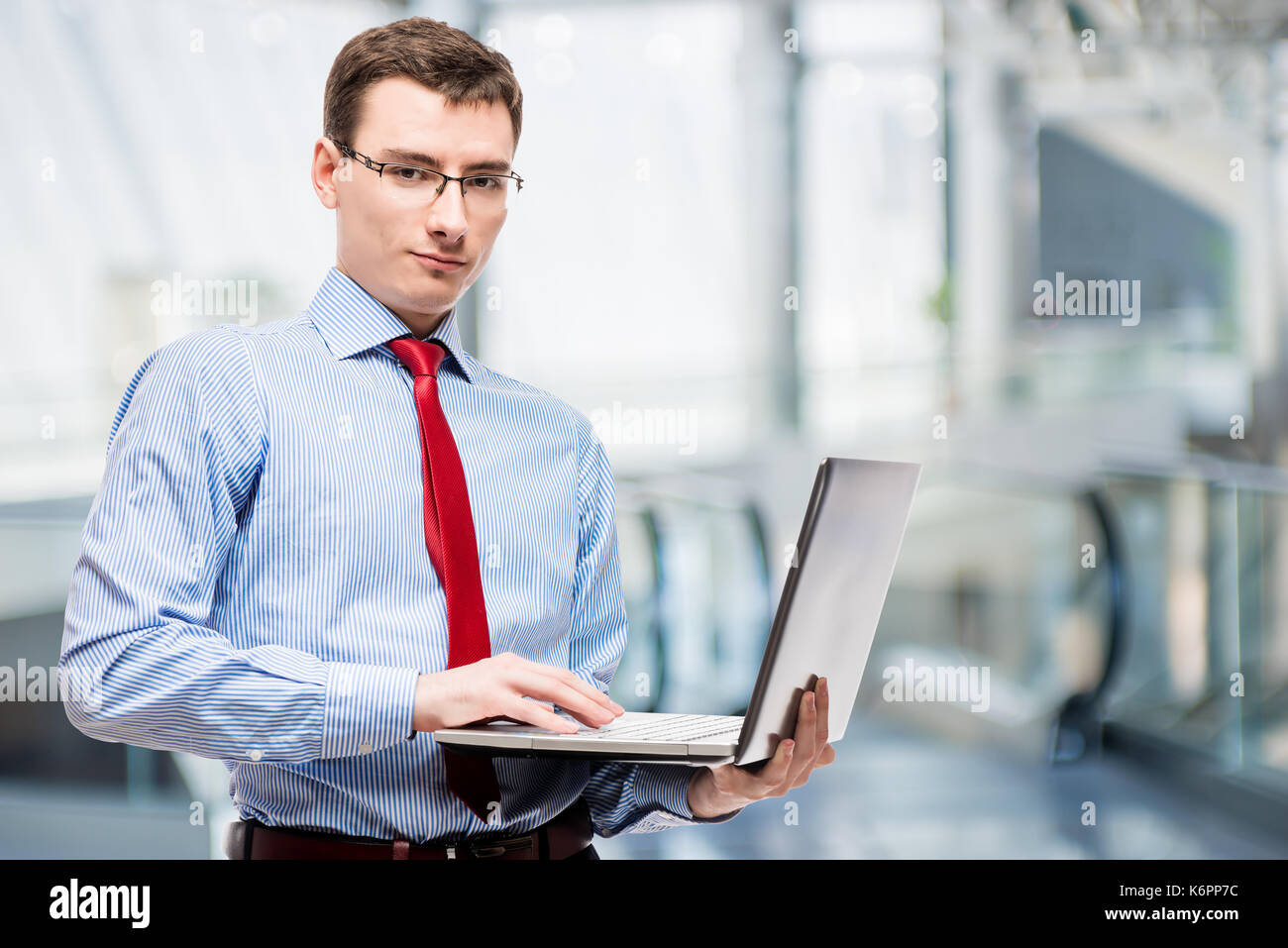 Professional horizontal hi-res stock photography and images - Alamy