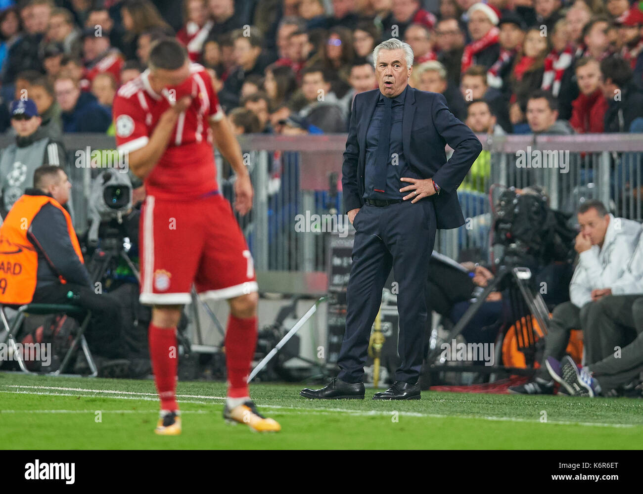 Munich, Germany. 12th Sep, 2017. Coach Carlo Ancelotti (FCB) next to sad and angry Franck RIBERY, FCB 7 UEFA Champions League group stage, FC BAVARIA MUNICH - RSC ANDERLECHT 3-0 in Munich, Sept 12, 2017 Credit: Peter Schatz/Alamy Live News Stock Photo