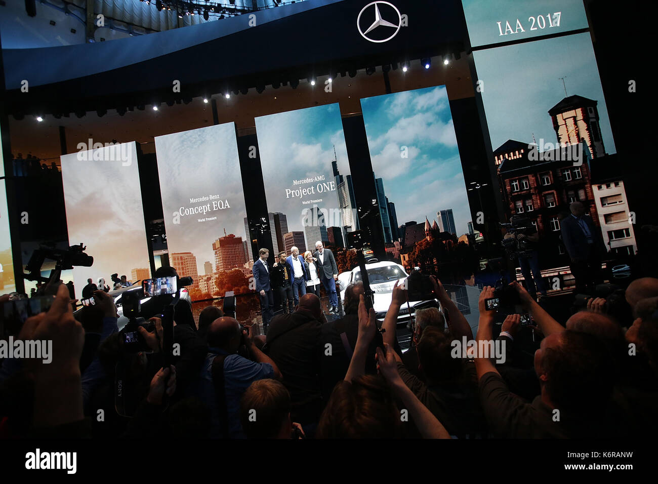 12.09.2017, Messegelände, Frankfurt, 67. IAA Pkw Frankfurt/Main, 14. - 24. September 2017 , im Bild Pressekonferenz Mercedes Benz Ola Källenius (Vorstandsmitglied der Daimler AG. Konzernforschung & Mercedes-Benz Cars Entwicklung),  Formel 1 Fahrer Lewis Hamilton, Dr. Dieter Zetsche (Vorstandsvorsitzender der Daimler AG), Britta Seeger Vorstandsmitglied der Daimler AG. Mercedes-Benz Cars Vertrieb, Hubertus Troska Vorstandsmitglied der Daimler AG. Greater China  Photo: Cronos/Hasan Bratic Stock Photo