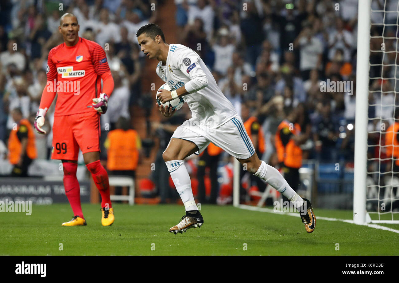 Real Madrid S Portuguese Midfielder Cristiano Ronaldo Jubilates The Stock Photo Alamy