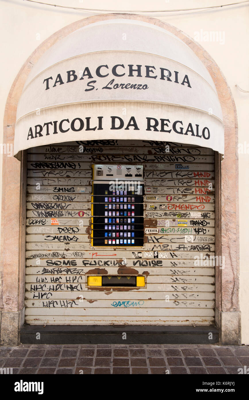 Tobacco vending machine in Pisa, Tuscany Italy Europe EU Stock Photo