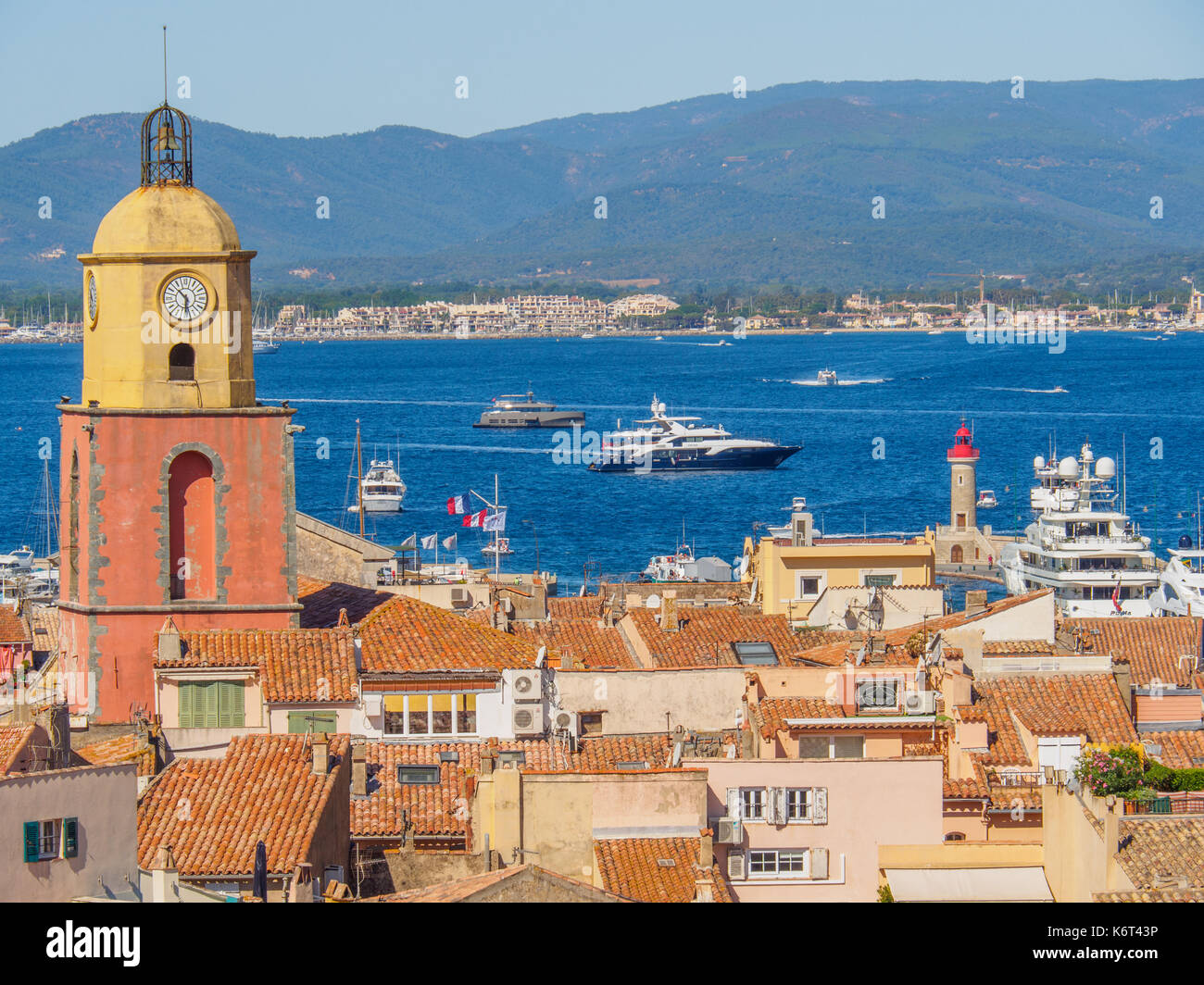 An overview of the town of Saint Tropez Stock Photo - Alamy