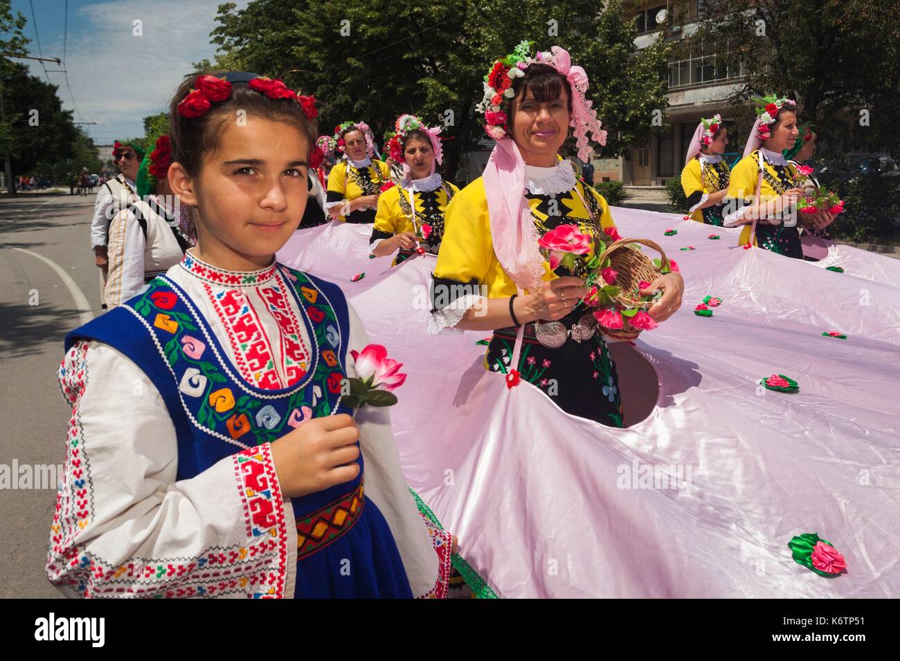 Bulgaria, Central Mountains, Kazanlak, Kazanlak Rose Festival, town