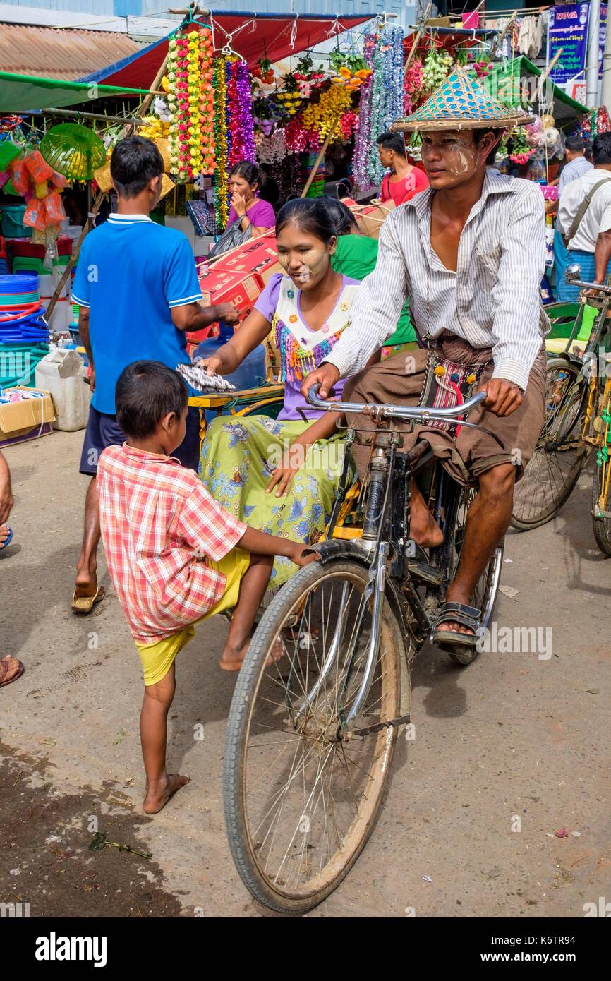 Myanmar (Burma), Rakhine state (or Arakan state), Sittwe, local transport or trishaw near the central market Stock Photo