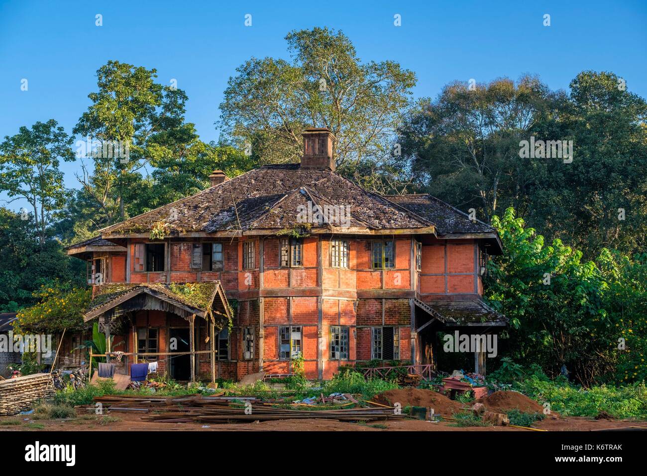 Myanmar (Burma), Mandalay region, Pyin U Lwin, old colonial house Stock ...